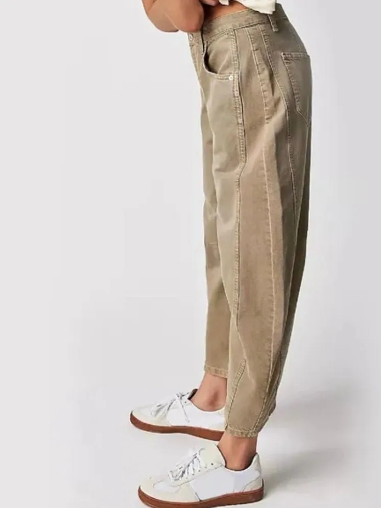 Oversized beige barrel jeans